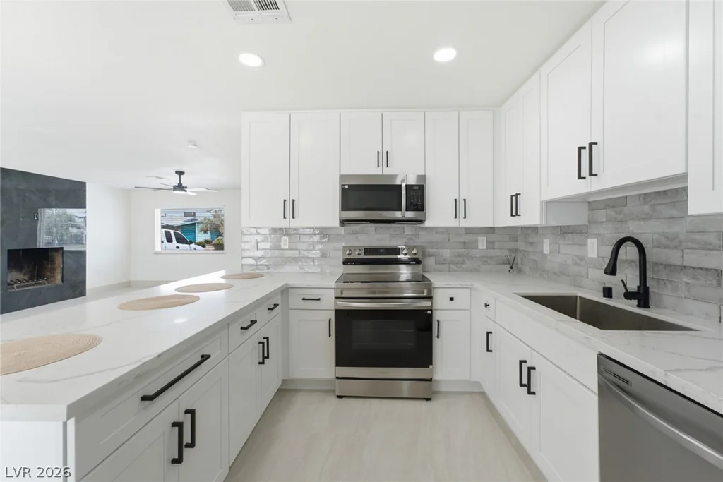 6225 Arlington, Las Vegas, NV 89107