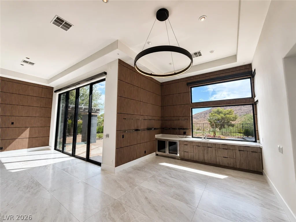2577 Red Arrow, Las Vegas, NV 89135
