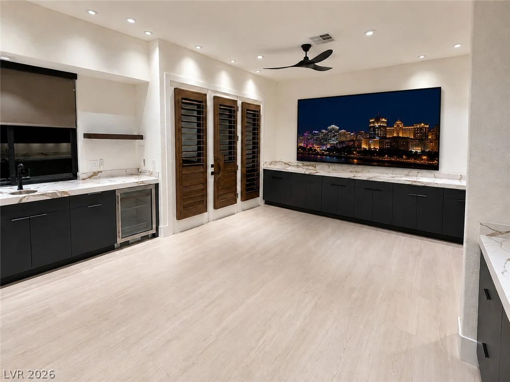2577 Red Arrow, Las Vegas, NV 89135
