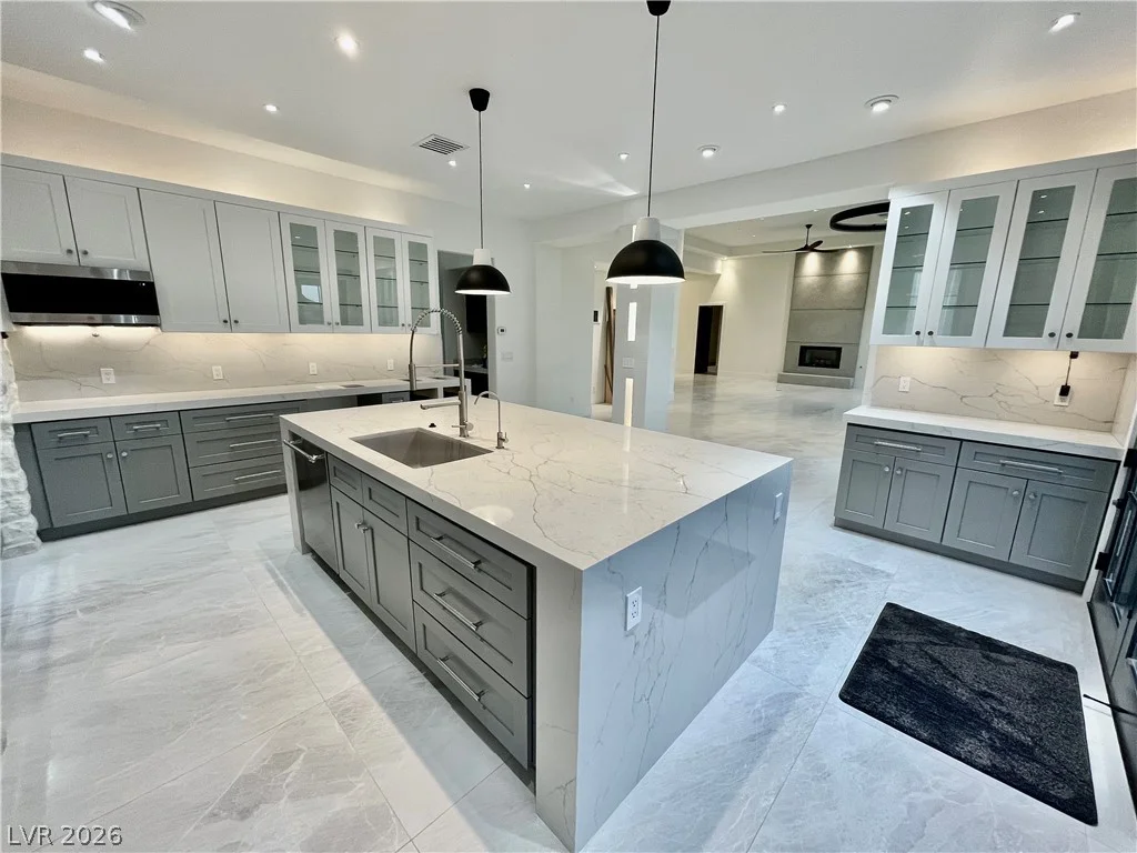 2577 Red Arrow, Las Vegas, NV 89135