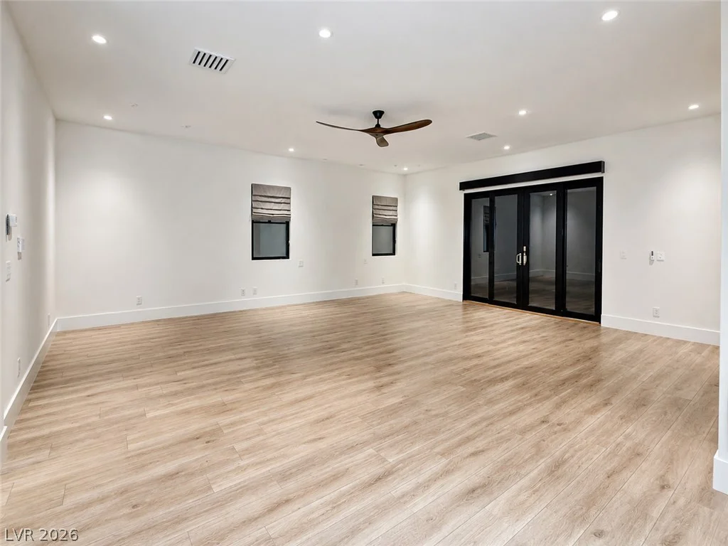 2577 Red Arrow, Las Vegas, NV 89135