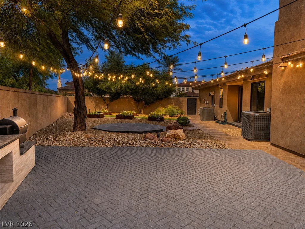 2577 Red Arrow, Las Vegas, NV 89135