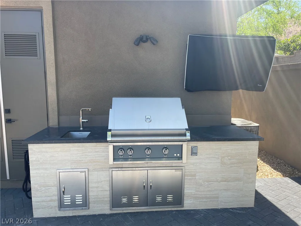 2577 Red Arrow, Las Vegas, NV 89135