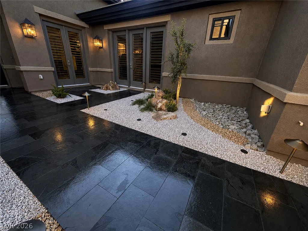2577 Red Arrow, Las Vegas, NV 89135