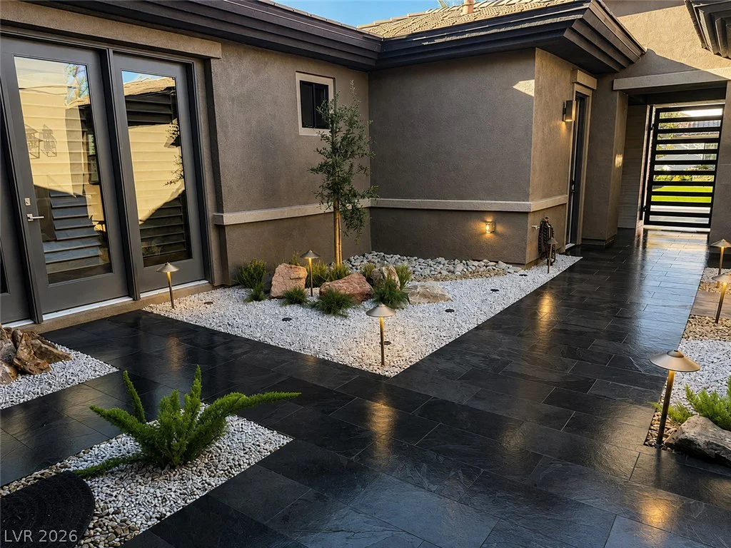 2577 Red Arrow, Las Vegas, NV 89135