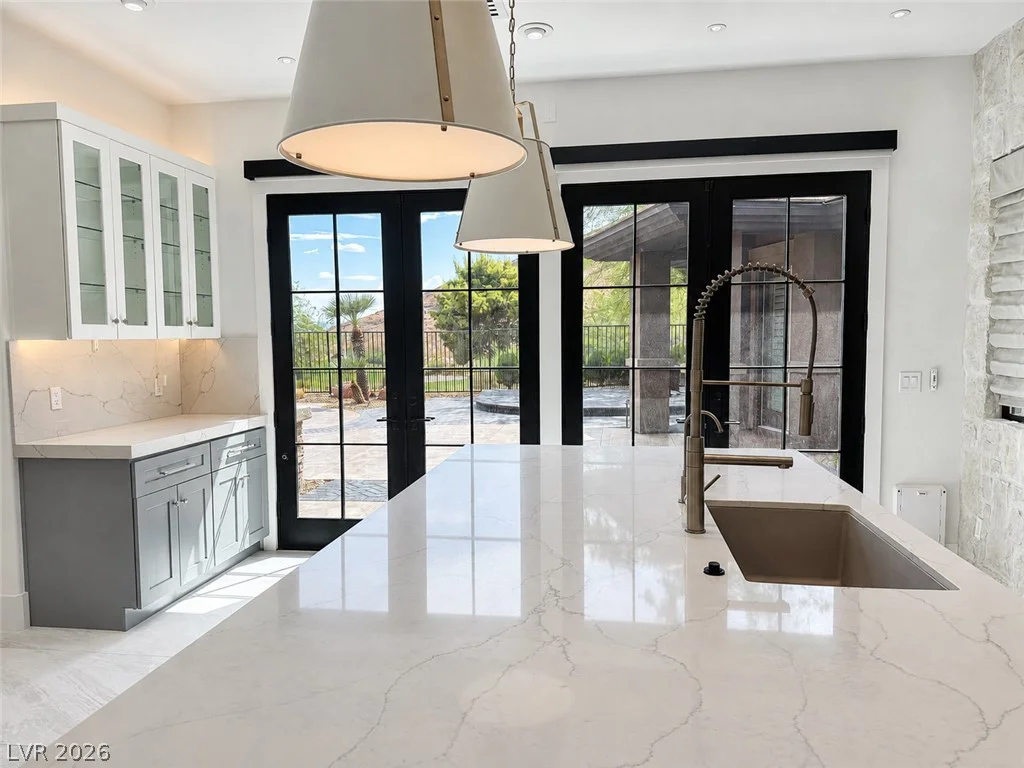 2577 Red Arrow, Las Vegas, NV 89135