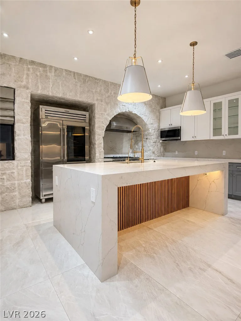 2577 Red Arrow, Las Vegas, NV 89135