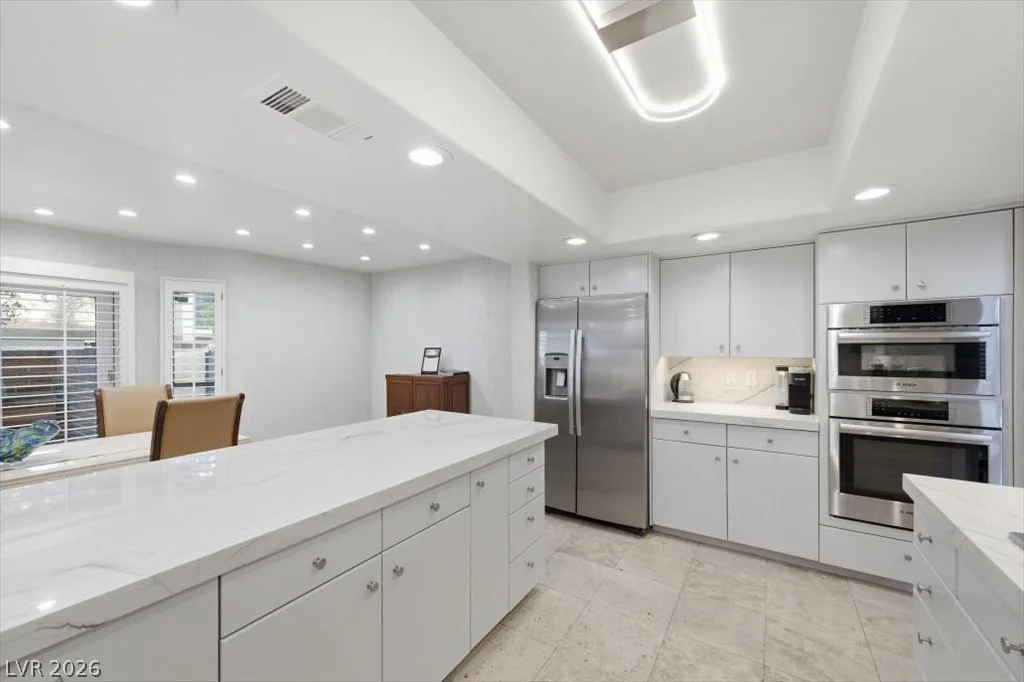 820 Pinehurst, Las Vegas, NV 89109