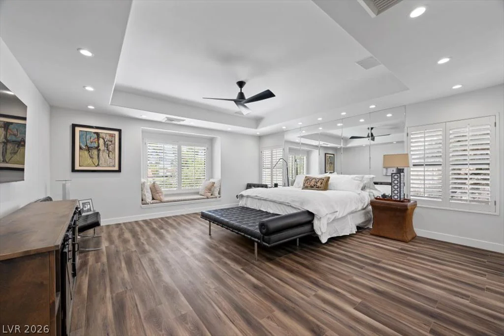820 Pinehurst, Las Vegas, NV 89109