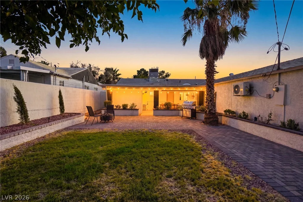 118 Ocotillo, Henderson, NV 89015