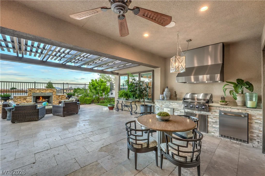 6842 Regency Crest, Las Vegas, NV 89148