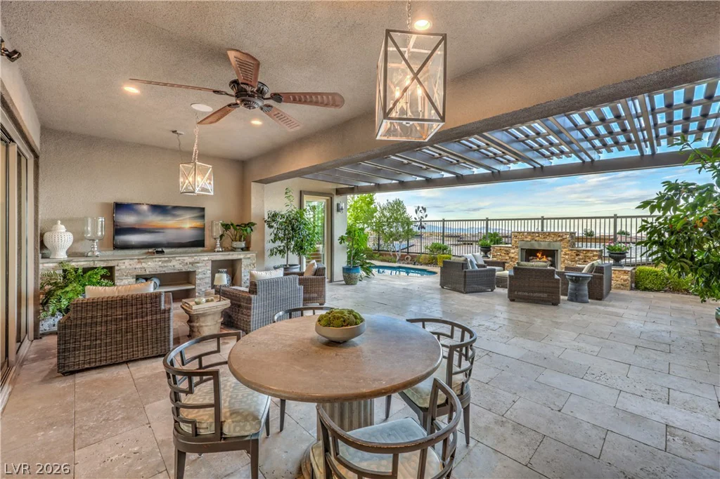 6842 Regency Crest, Las Vegas, NV 89148