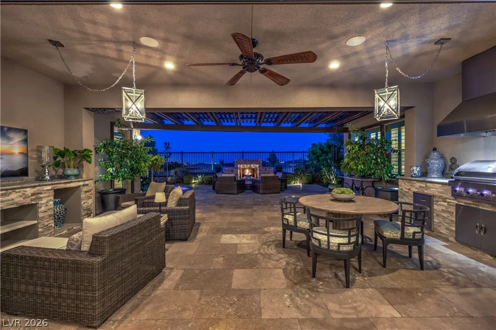 6842 Regency Crest, Las Vegas, NV 89148