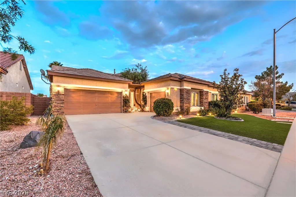 7228 Dusty Cloud, Las Vegas, NV 89149
