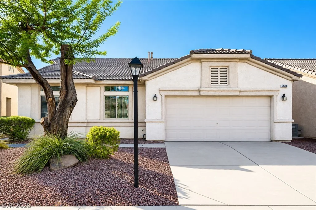 7530 Splashing Rock, Las Vegas, NV 89131