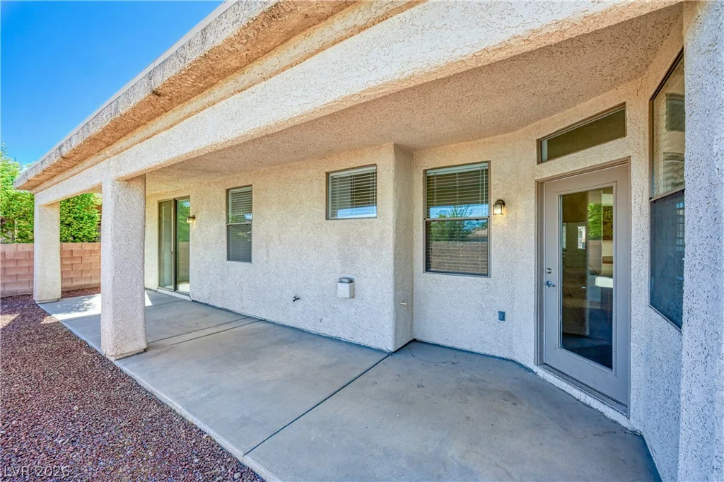 7530 Splashing Rock, Las Vegas, NV 89131