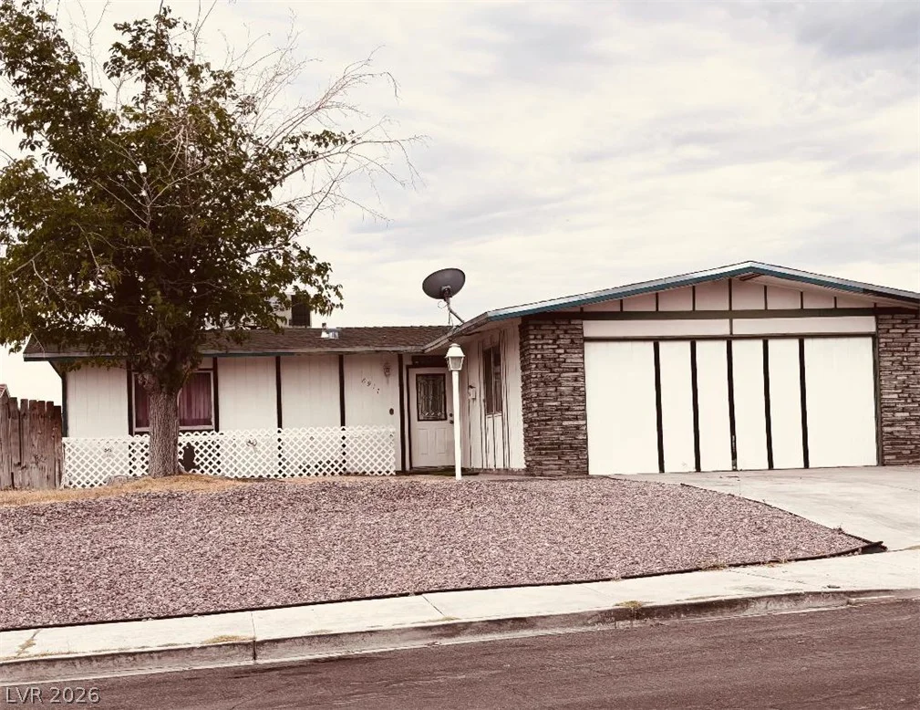 6917 Rocky Point, Las Vegas, NV 89145