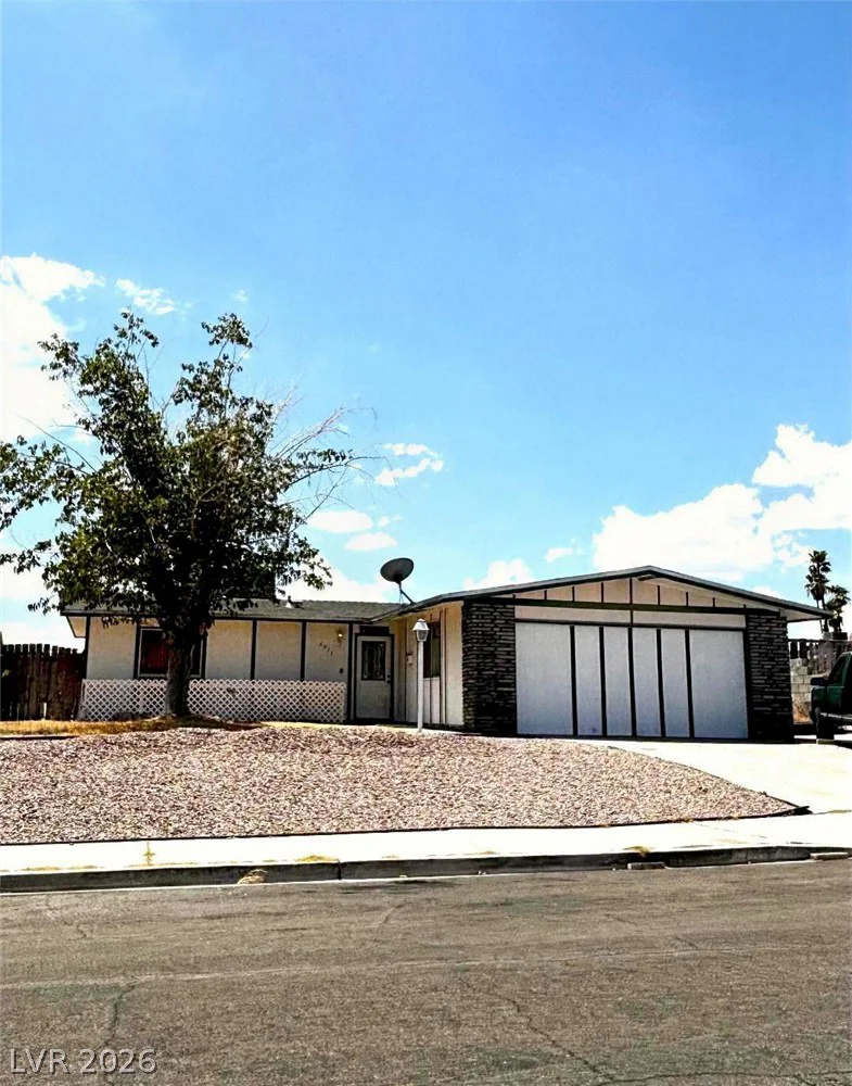 6917 Rocky Point, Las Vegas, NV 89145