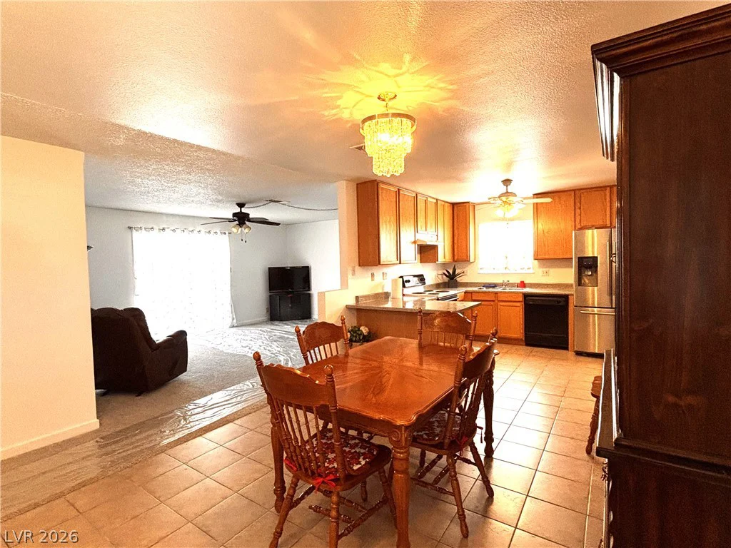 6917 Rocky Point, Las Vegas, NV 89145