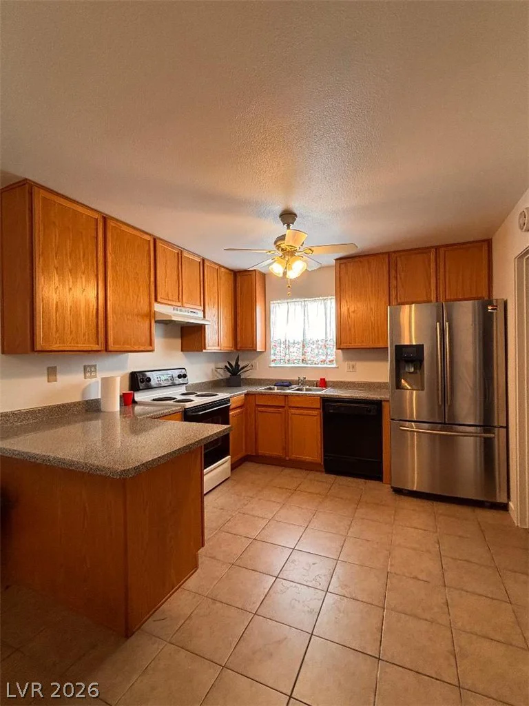 6917 Rocky Point, Las Vegas, NV 89145