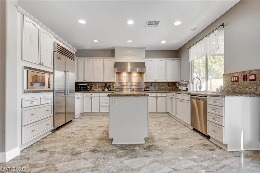 1693 Ravanusa, Henderson, NV 89052