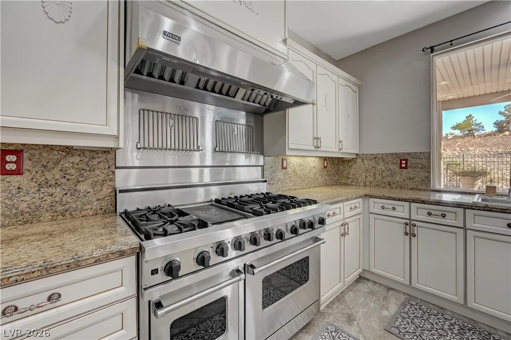 1693 Ravanusa, Henderson, NV 89052