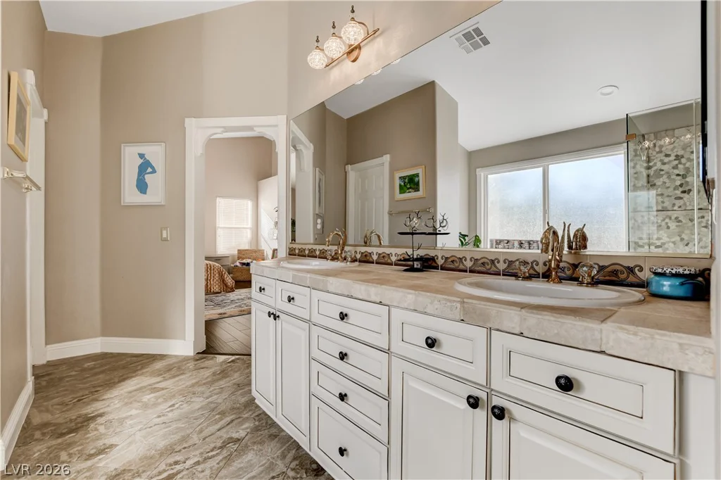 1693 Ravanusa, Henderson, NV 89052