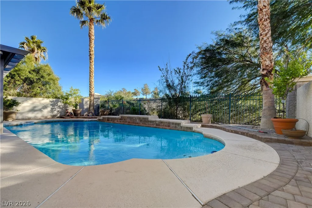 1693 Ravanusa, Henderson, NV 89052