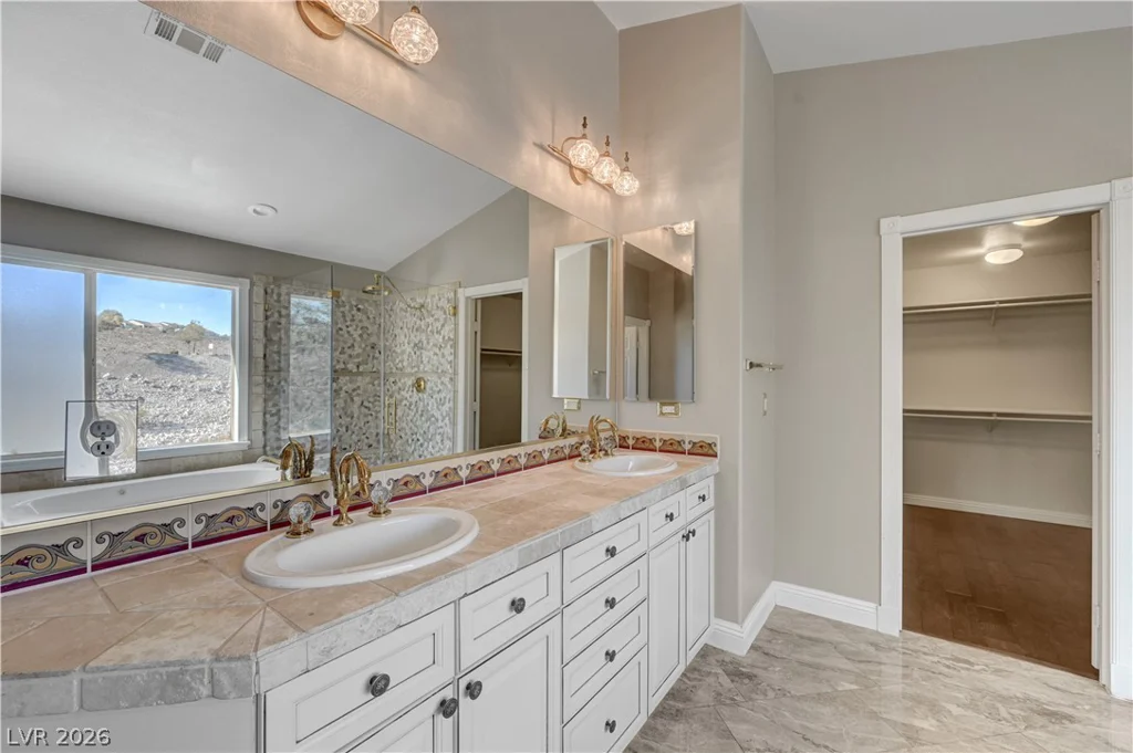 1693 Ravanusa, Henderson, NV 89052