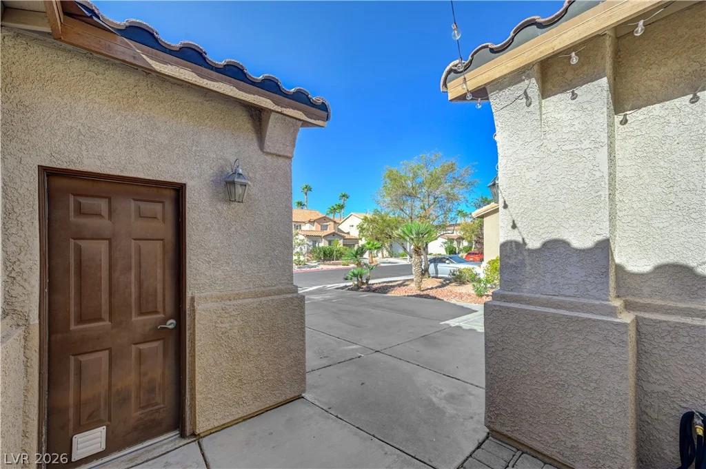 1693 Ravanusa, Henderson, NV 89052