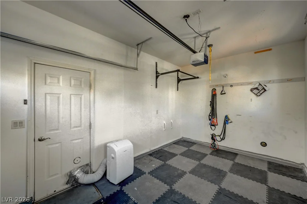1693 Ravanusa, Henderson, NV 89052