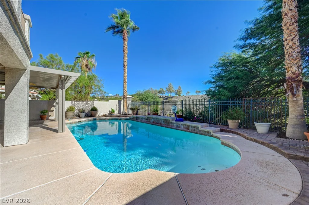 1693 Ravanusa, Henderson, NV 89052