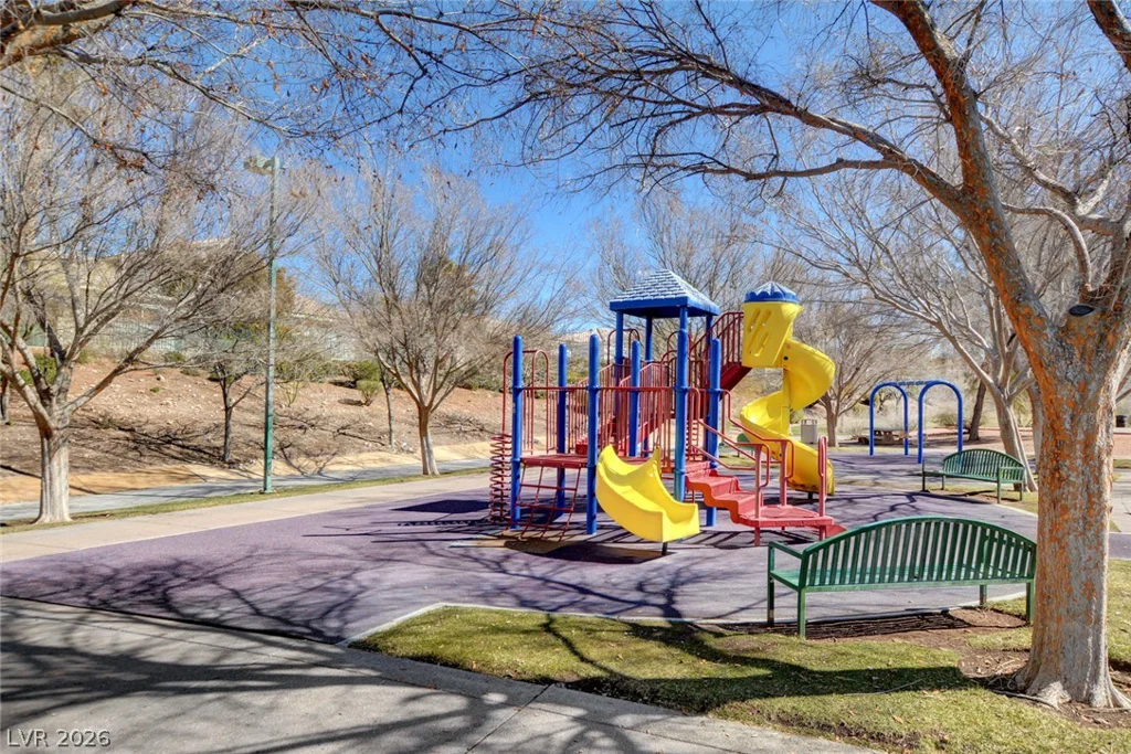 1693 Ravanusa, Henderson, NV 89052