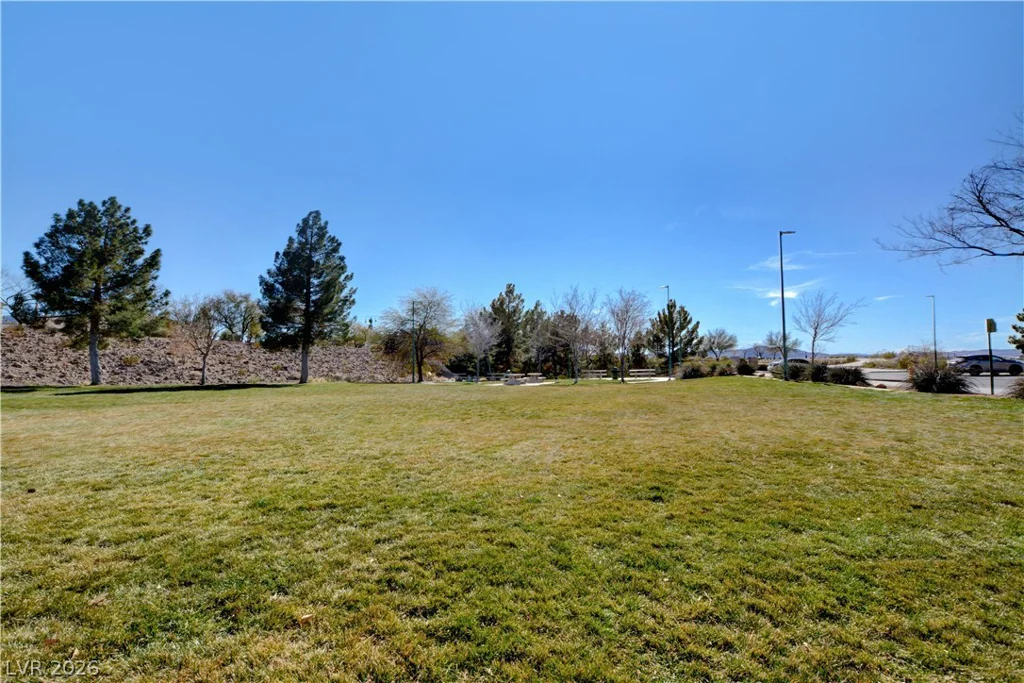 1693 Ravanusa, Henderson, NV 89052