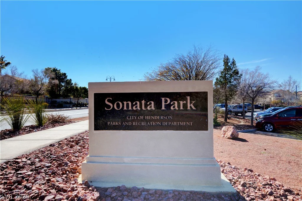 1693 Ravanusa, Henderson, NV 89052