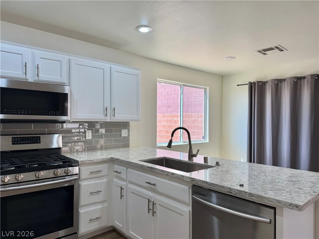 8220 Royal Lilly, Las Vegas, NV 89139