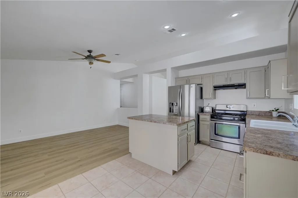 9054 Monteloma, Henderson, NV 89074