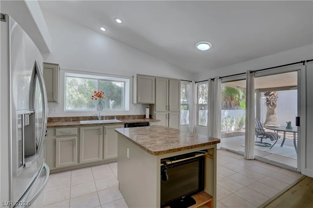 9054 Monteloma, Henderson, NV 89074
