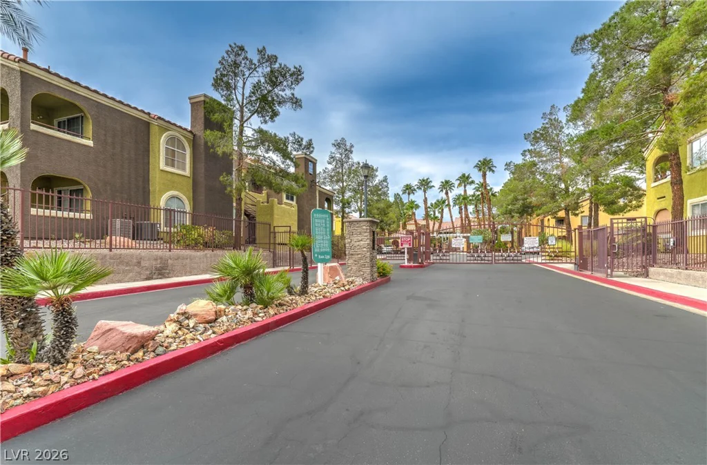 7950 Flamingo, Las Vegas, NV 89147
