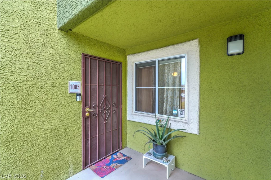 7950 Flamingo, Las Vegas, NV 89147