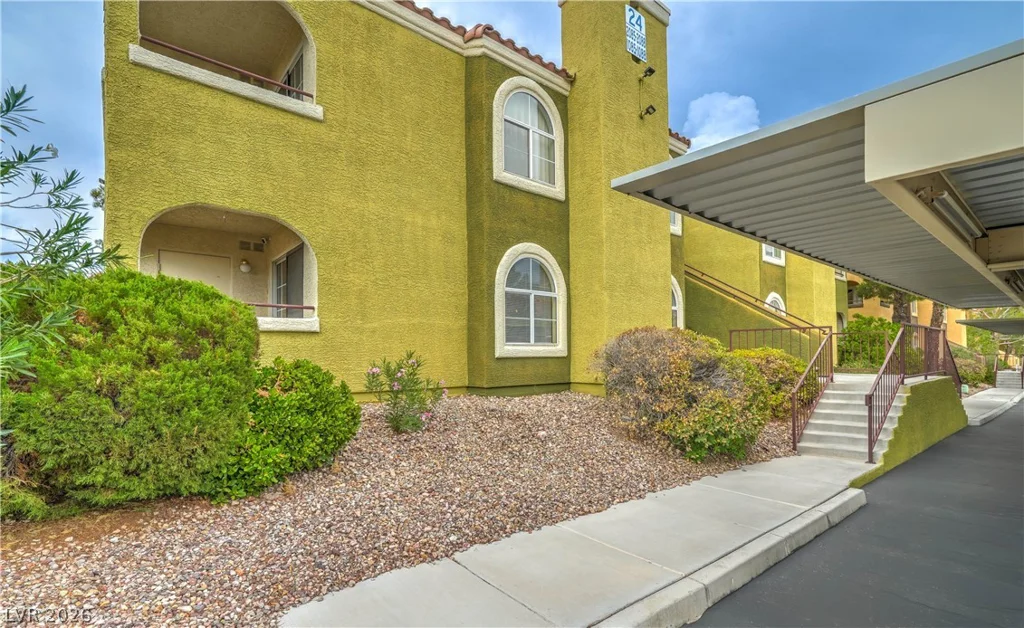 7950 Flamingo, Las Vegas, NV 89147