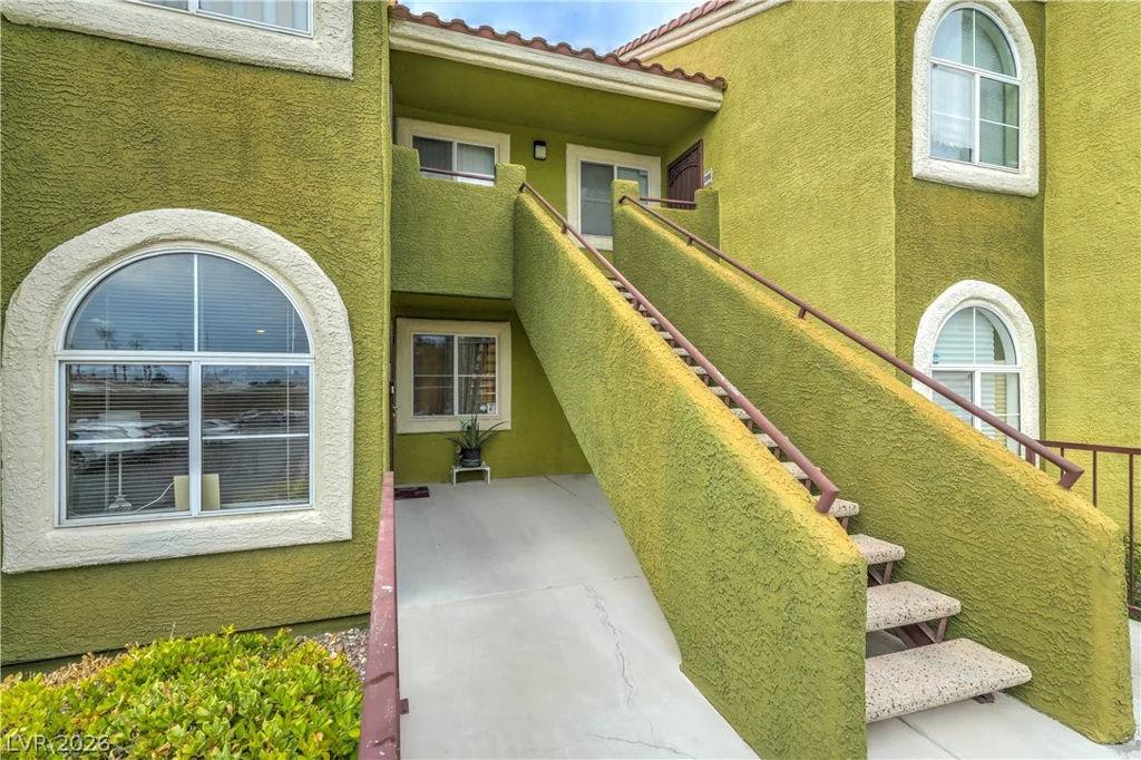 7950 Flamingo, Las Vegas, NV 89147