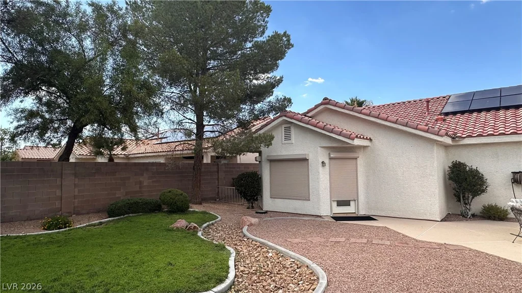 6207 Oak Park, Las Vegas, NV 89118