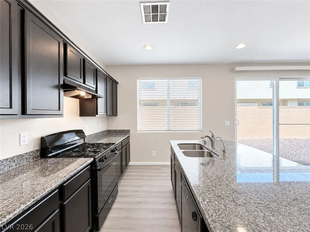 7711 Coral Cactus, Las Vegas, NV 89139