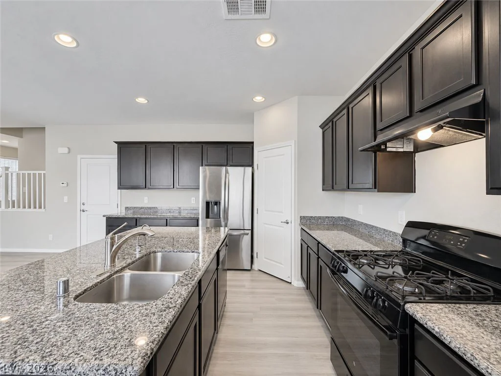 7711 Coral Cactus, Las Vegas, NV 89139