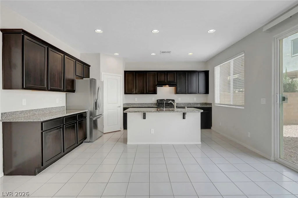 7711 Coral Cactus, Las Vegas, NV 89139