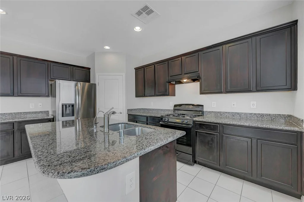 7711 Coral Cactus, Las Vegas, NV 89139