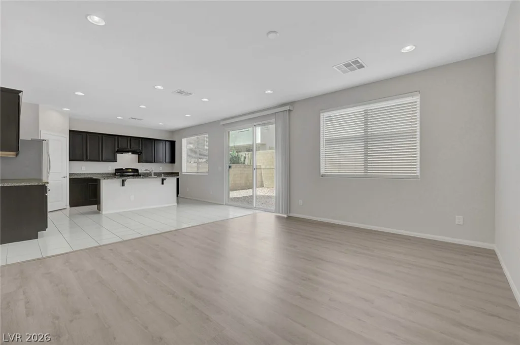 7711 Coral Cactus, Las Vegas, NV 89139