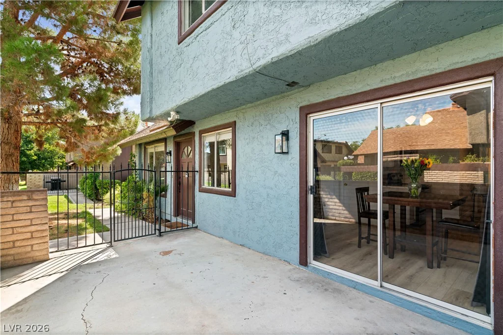 4490 Del Oro, Las Vegas, NV 89102
