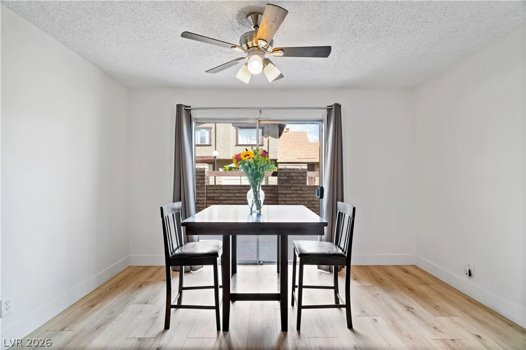 4490 Del Oro, Las Vegas, NV 89102